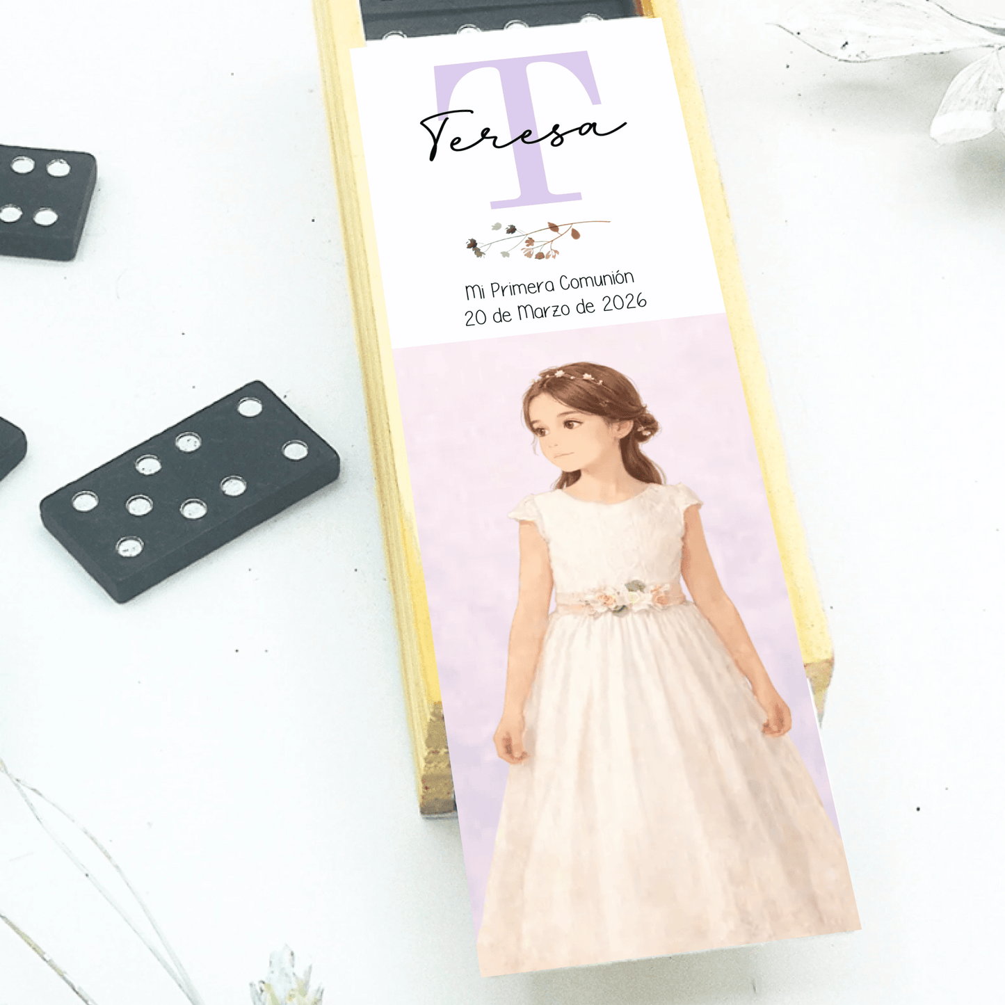 Dominó de madera con ilustración como detalle para invitados de comunión niña