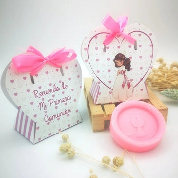 estuche corazón con jabón rosa para comunión de niña – detalle elegante y económico