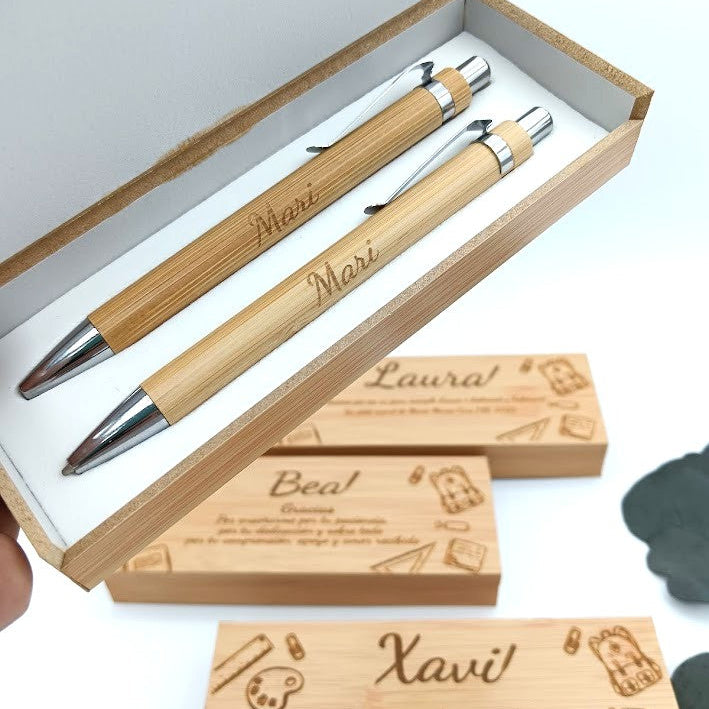 Estuche personalizado con bolígrafo y portaminas como set de regalo para fin de curso, testigos, o celebraciones