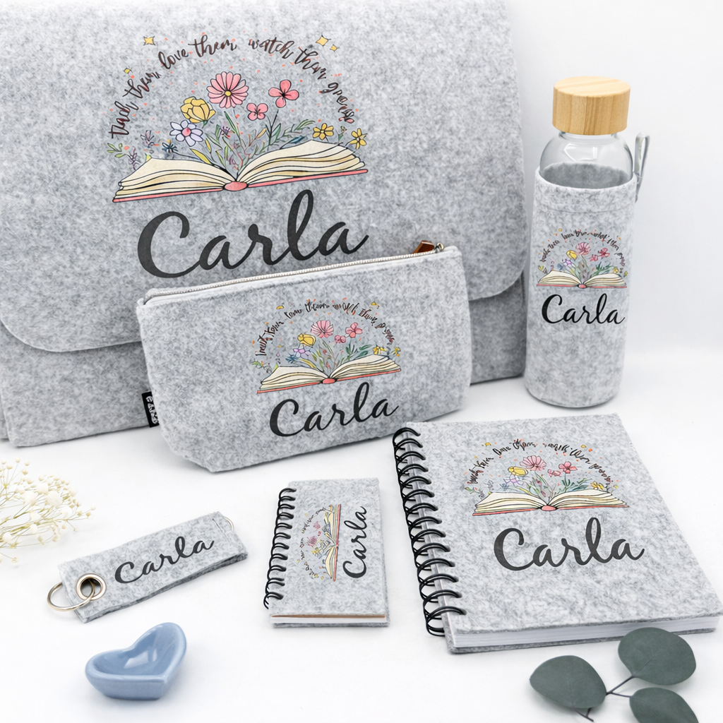 Set de regalo personalizado para profesora en fieltro reciclado con funda portátil, libreta y botella.