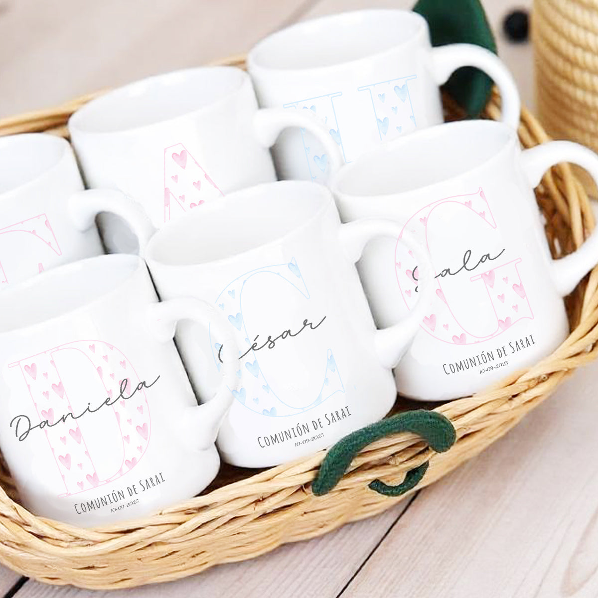 Taza de cerámica personalizada para bautizo con diseño delicado