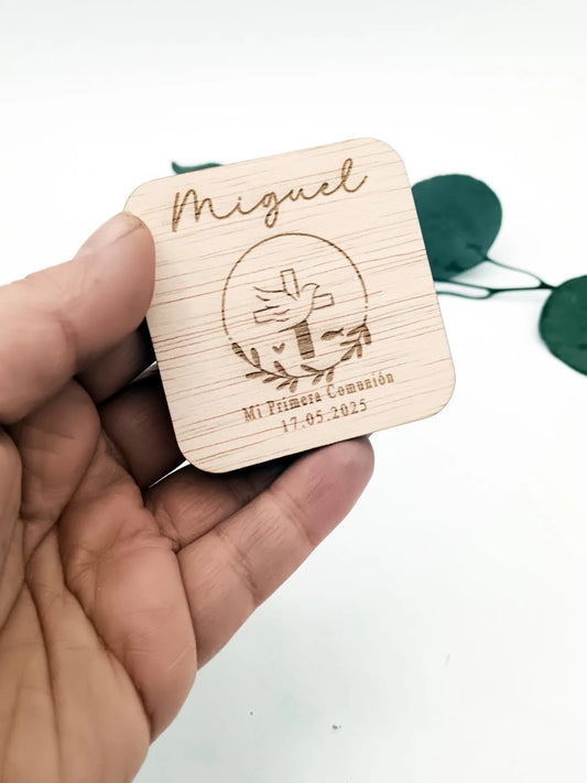 Recuerdo de comunión económico - Imán de madera personalizado para invitados - De moi a toi