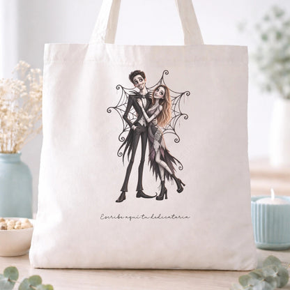 Totebag personalizada con caricatura de pareja estilo Jack Skellington y dedicatoria, regalo de Navidad