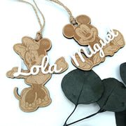 Bola de navidad de madera con nombre mickey y minnie