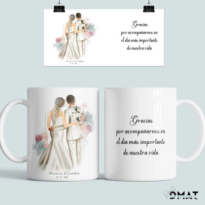 Regalo para invitados de boda. Taza personalizada con ilustración y texto con descuento por cantidad