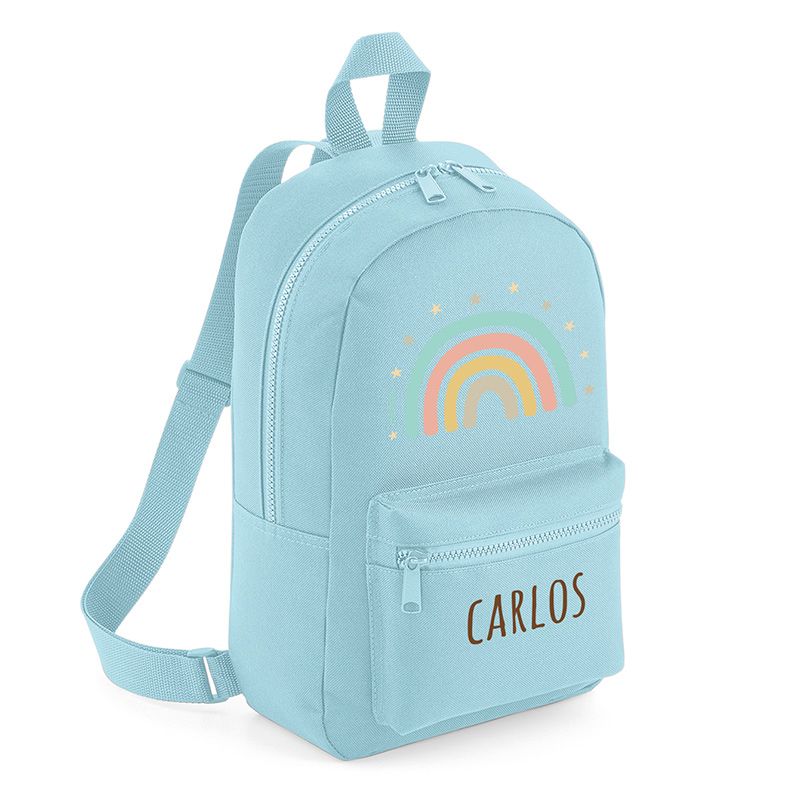 Detalle de mochila con nombre para la vuelta al cole