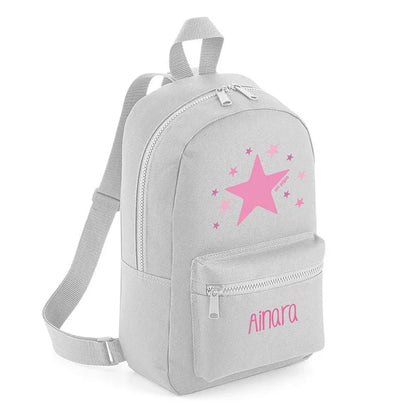 Mochila con nombre bordado personalizada para niños pequeños.