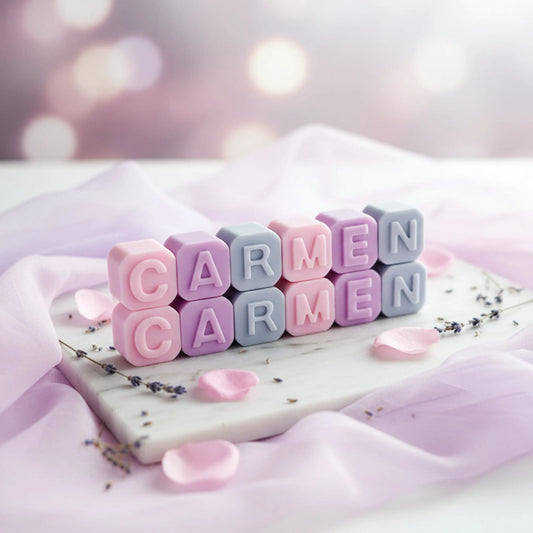 Jabones personalizados con nombre a color, detalle ideal como detalle de invitados de comunión niña