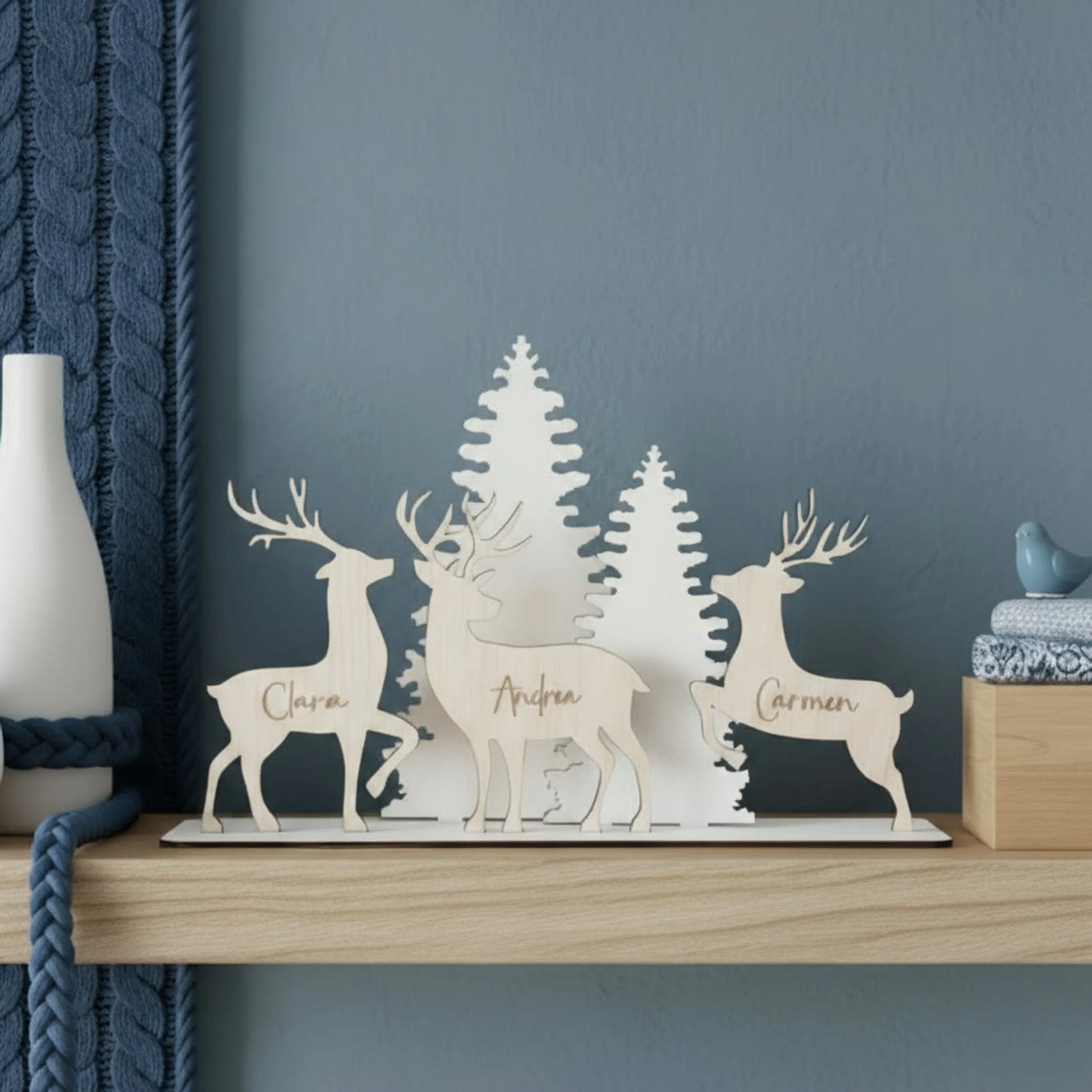 paisaje navideño familiar madera nórdica personalizado con nombres grabados