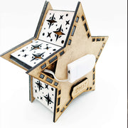 Decoración navideña de madera con forma de estrella y pesebre con luz LED.
