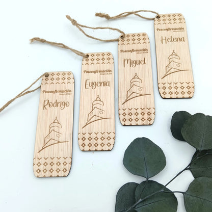 Recordatorio marcapáginas de madera personalizado fiestas infantiles