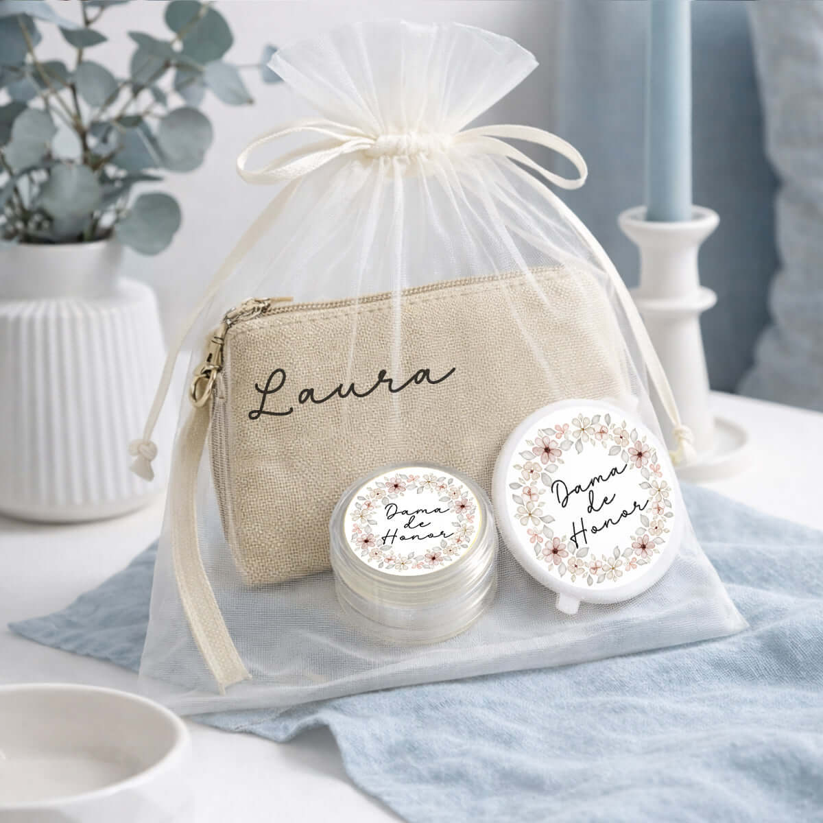 Set regalo dama de honor personalizado con espejo floral bálsamo labial y monedero con nombre