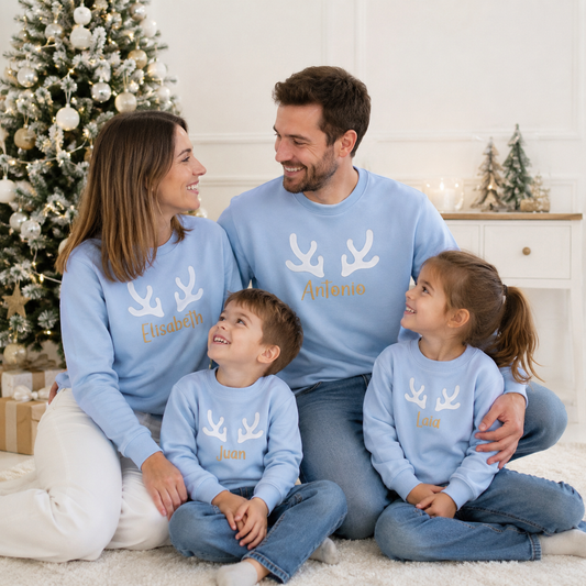 Sudaderas familiares personalizadas con cuernitos de reno y nombre
