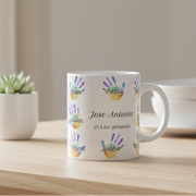 taza con huellas de colores – regalo de agradecimiento para equipos o docentes
