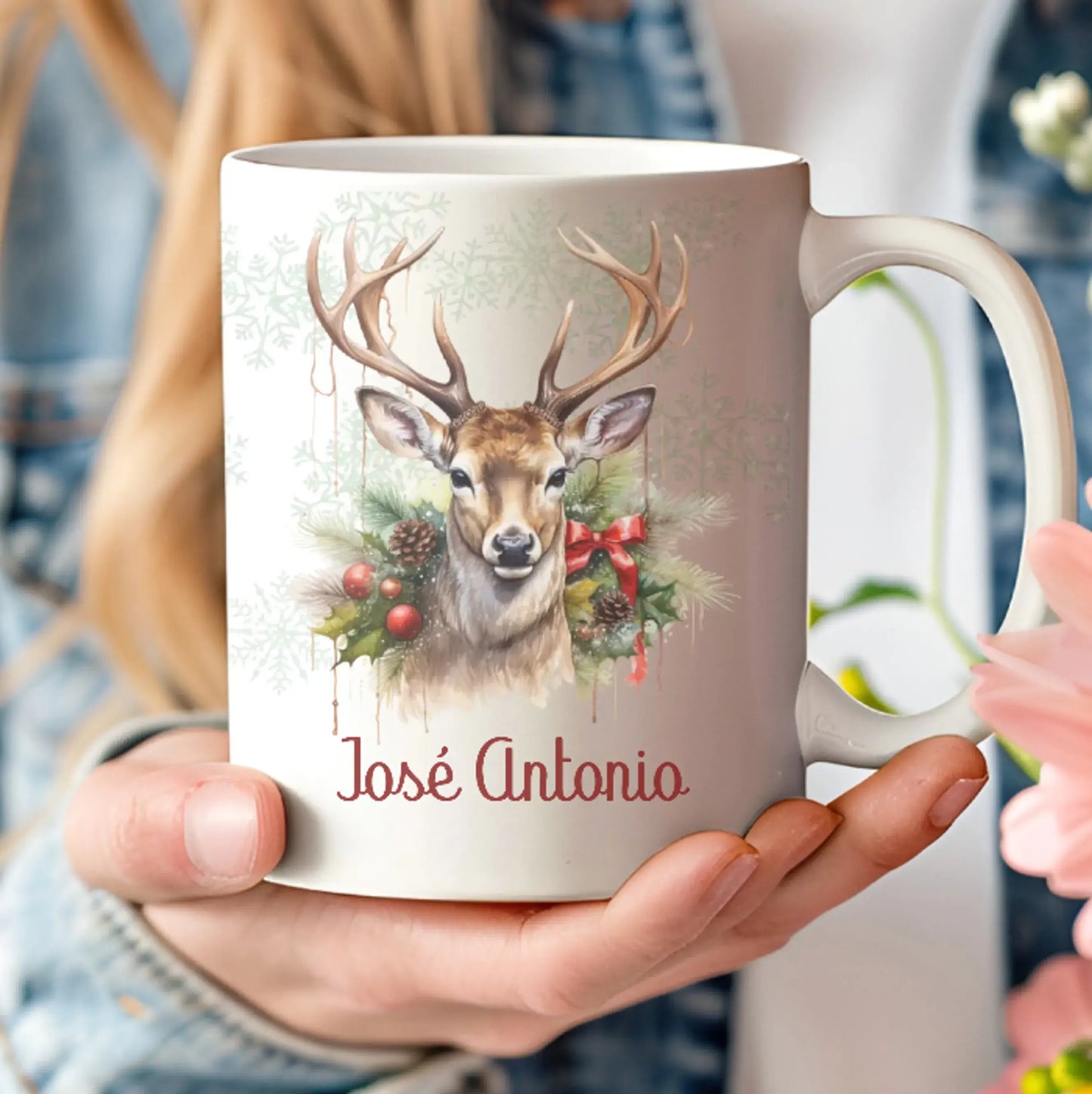 Taza de navidad con dibujo de ciervo y nombre