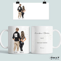 taza romántica personalizada con ilustración de pareja moderna