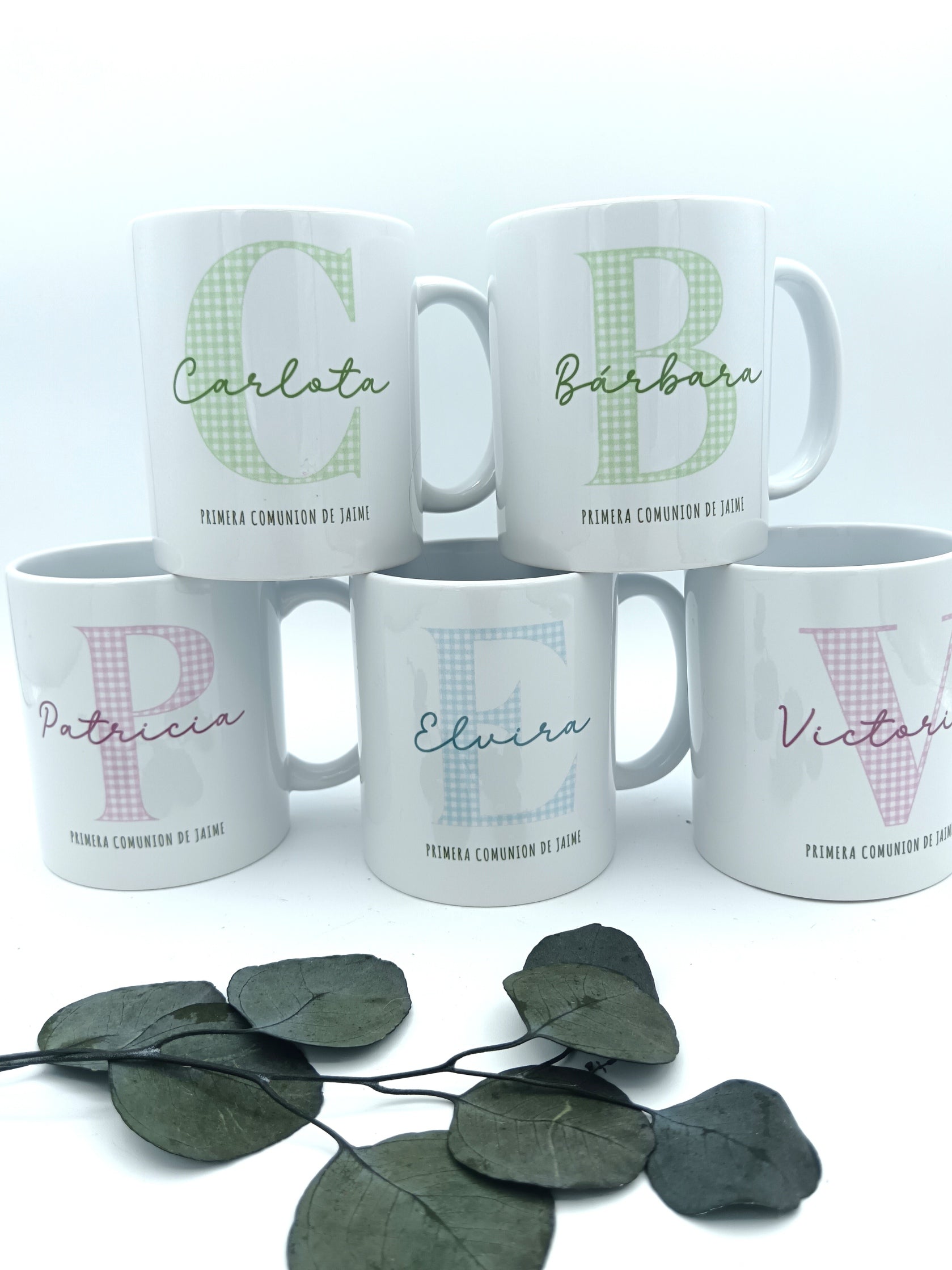Tazas personalizadas invitados comunión con inicial vichy