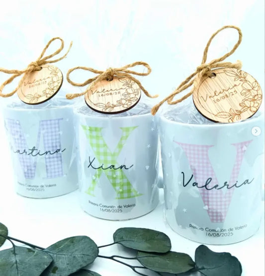 Tazas personalizadas con tarjeta de madera grabada