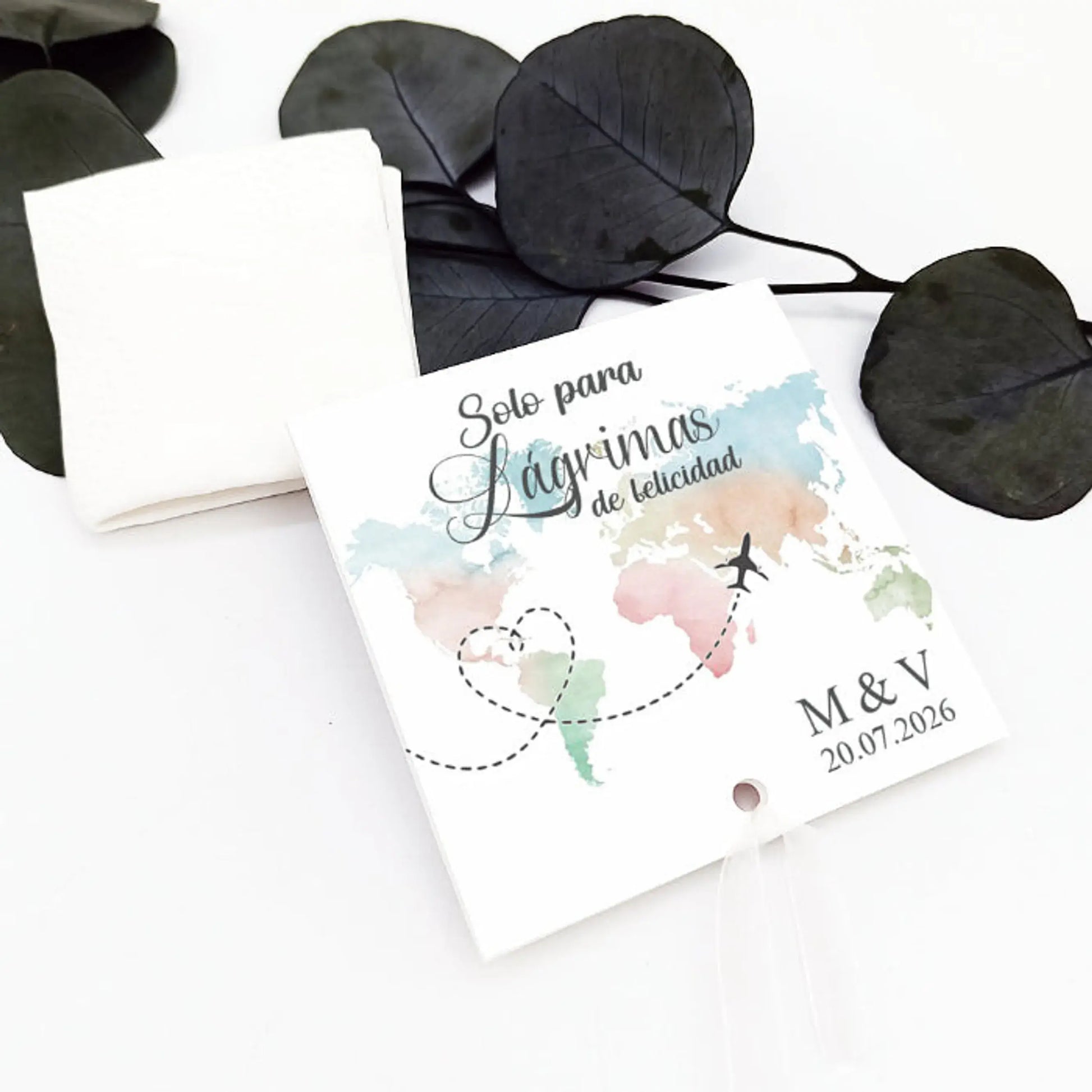 Lágrimas de felicidad personalizadas para boda diseño viajeros con pañuelo y mapa del mundo en acuarela
