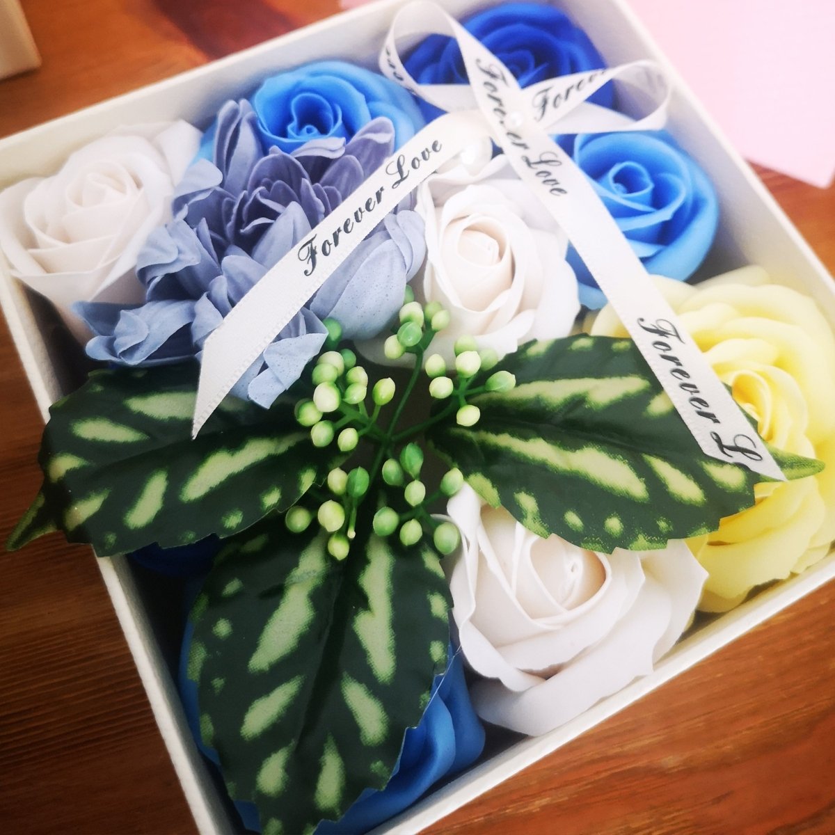 Azul - Flores eternas en caja a domicilio - Regalo original personalizado - DE MOI À TOI
