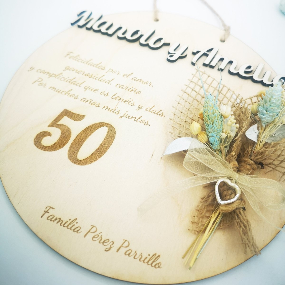 Placa madera 50 aniversario con flores personalizada - Regalos originales personalizados - DE MOI À TOI |DMAT